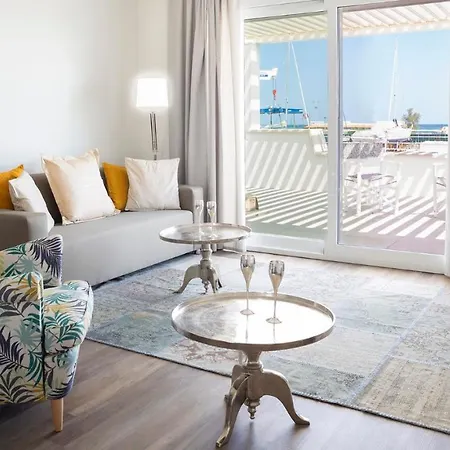 Portoverde 12, Emma *