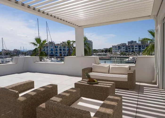 Portoverde 12, Emma *