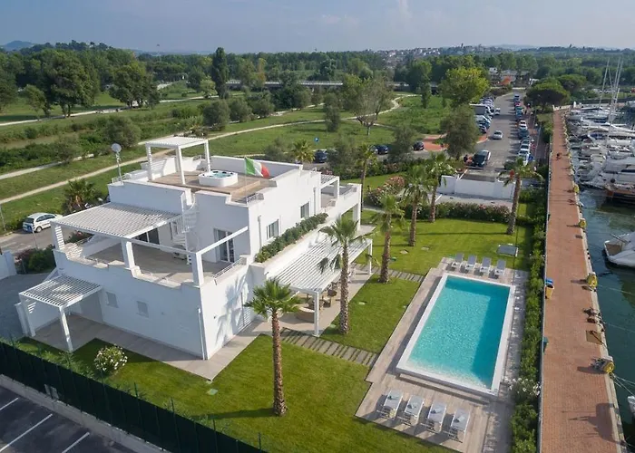 Portoverde 12, Emma Villa