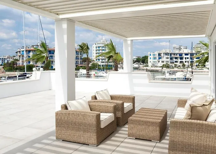 Villa Portoverde 12, Emma