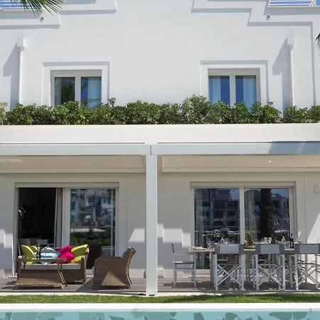 Portoverde 12, Emma *