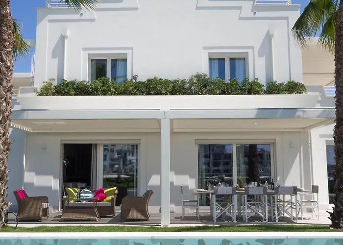 Portoverde 12, Emma *